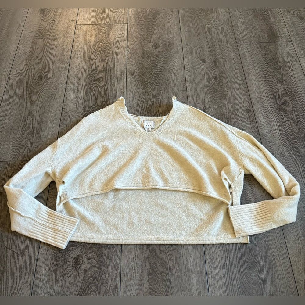 Urban outfitters BDG cropped sweater used in good condition